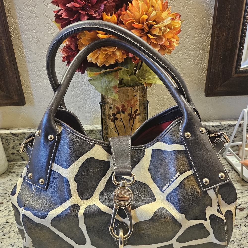 Stylish Black and Cream Handbag